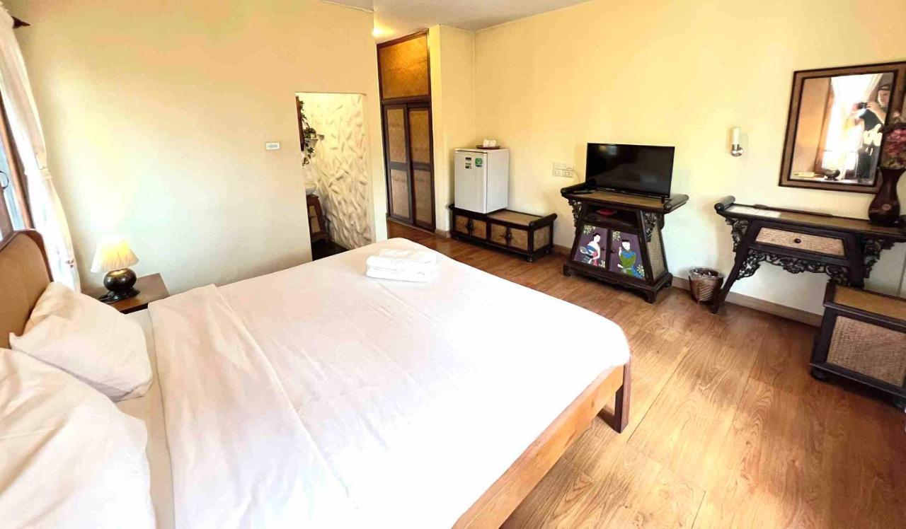 Plumeriahome Near Walking Street Chiang Mai Exterior photo
